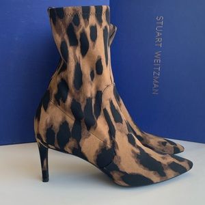 NEW* Stuart Weitzman Sock Boots SZ 9